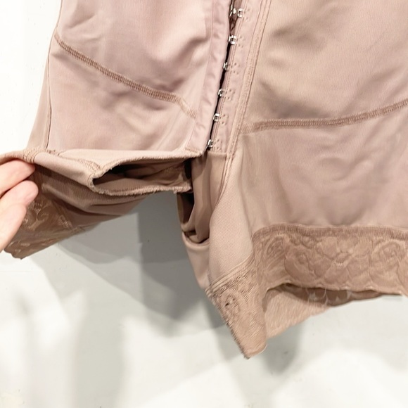 CHAMELA Shapewear Girdle Short Pants XXL Open Crotch Style 01011 Tan Women - Picture 4 of 7